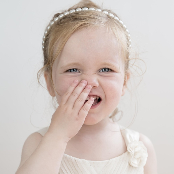 Grondbox 120×180 en 180×180 vergeleken in een moderne woonkamer – veilige en ruime speelplek voor baby’s